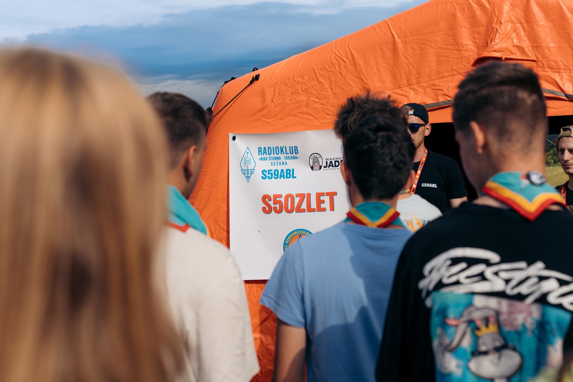 Šotor CZ z oznako S50ZLET